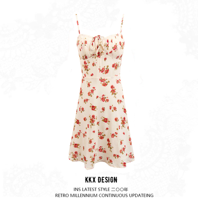 Retro style girl's fresh and slim-fitting mid-soled floral suspender dress