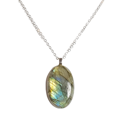 Oval labradorite pendant necklace