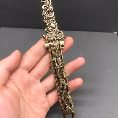 Ancient chinese pure copper dragon dagger hand-carved exquisite shape can be collected 