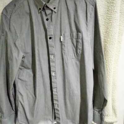 Size x-large checked shirt