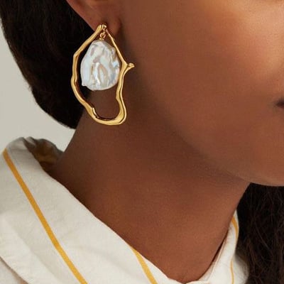 Women fashion elegant irregular pearl earring
