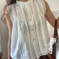 Vertical Lace Romantic Sleeveless Top - Thumbnail 1