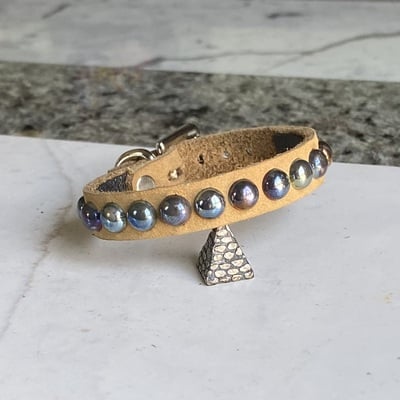 Tan leather rainbow small domestuds wristband - Thumbnail 2
