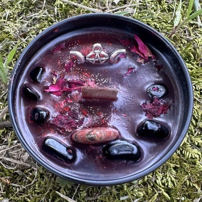 Small hekate altar candle