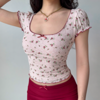 Rose U-neck short-sleeved lace T-shirt - Thumbnail 2