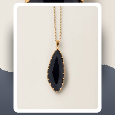 Midnight leaf pendant necklace