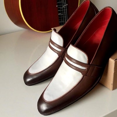 Crafted leather classic men brown white leather moccasin loafers dress shoes