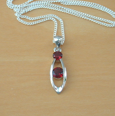 925 Garnet Pendant & 18" Silver Chain/Garnet Necklace/Red Garnet Jewellery/Garnet Jewelry/Garnet Jewelery/January Birthstone/Silver Garnet