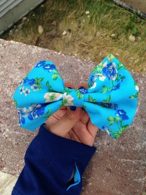 blue and green floral bow 