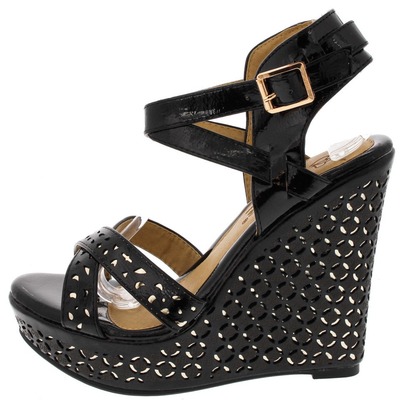 Black cutout wedges