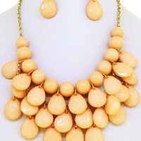 Necklace and earrings set  - Thumbnail 3